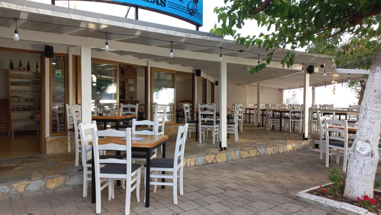 Beleris Rooms Himare Bagian luar foto