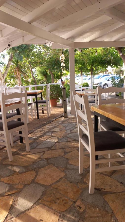 Beleris Rooms Himare Bagian luar foto