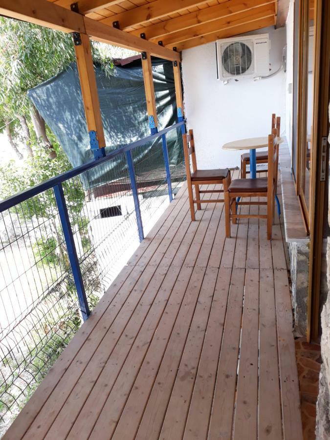 Beleris Rooms Himare Bagian luar foto
